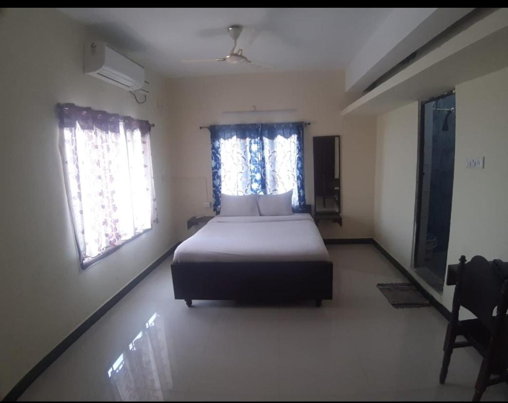Homestay Shree Sairenu Near Maruthamalai And Bharathiyar Univ And On The Way To Adiyogi Isha Yoga Centre *